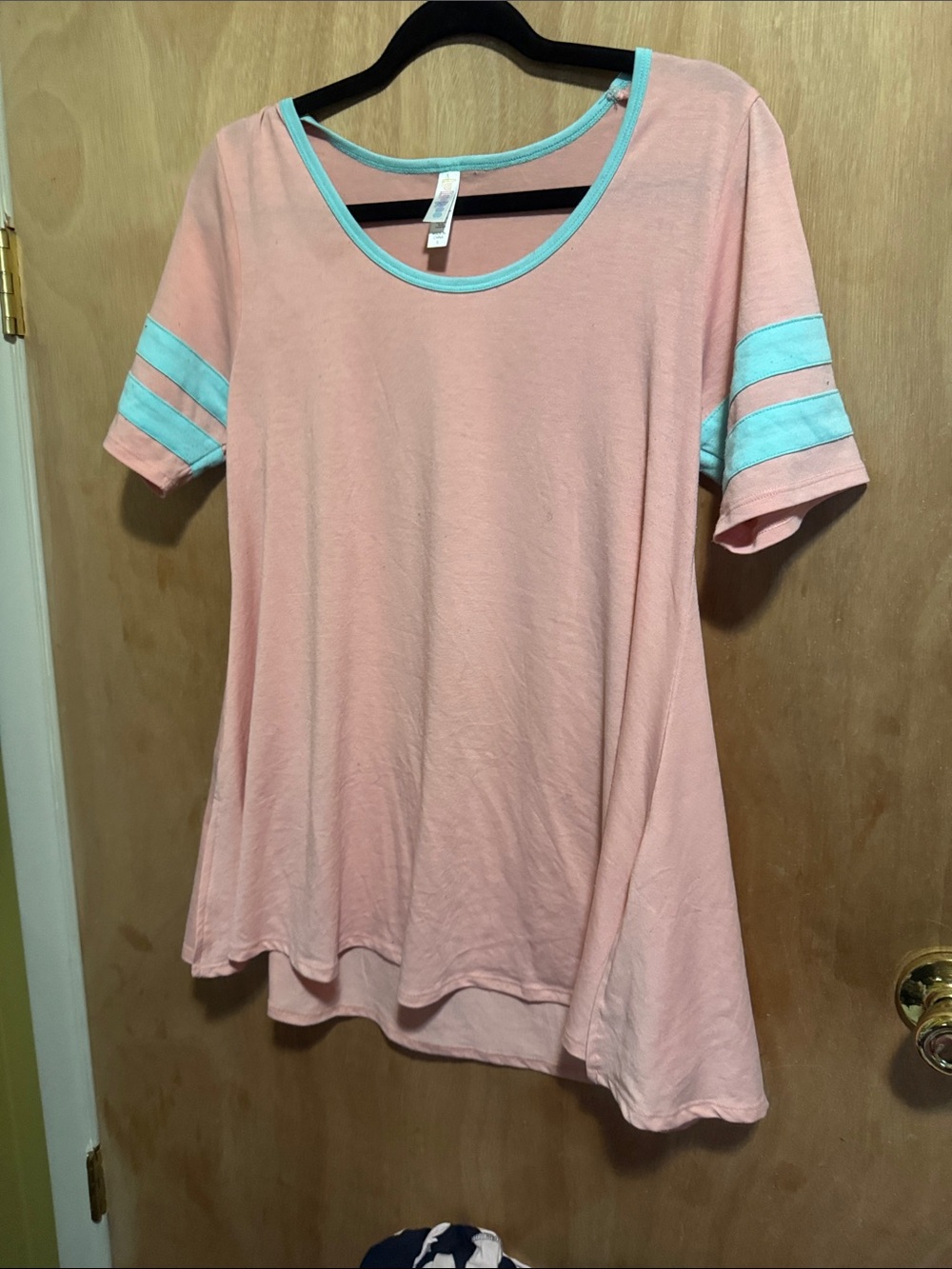 LuLaRoe Pink Tee with Aqua Trim